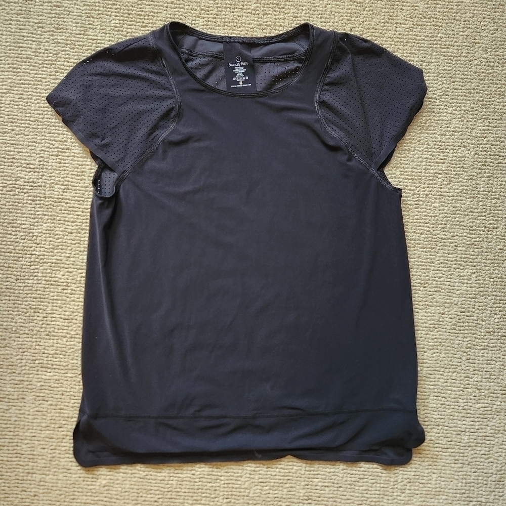 Sweaty Betty Perforated Cap Sleeve Active Top - Black - Size Small - Picture 3 of 9